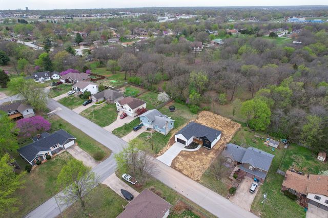 3481 N Marwin Avenue, Springfield, MO 65803