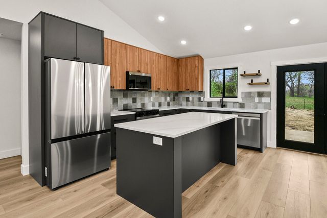 3481 N Marwin Avenue, Springfield, MO 65803