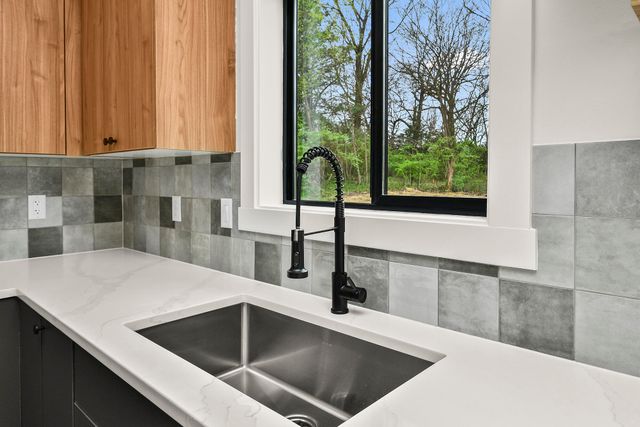 3481 N Marwin Avenue, Springfield, MO 65803