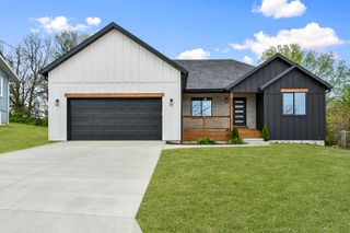 3481 N Marwin Avenue, Springfield, MO 65803