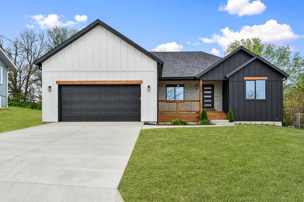 3481 N Marwin Avenue, Springfield, MO 65803