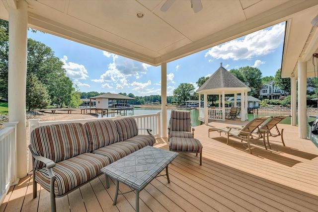 332 Saddleridge DR, Penhook, VA 24137