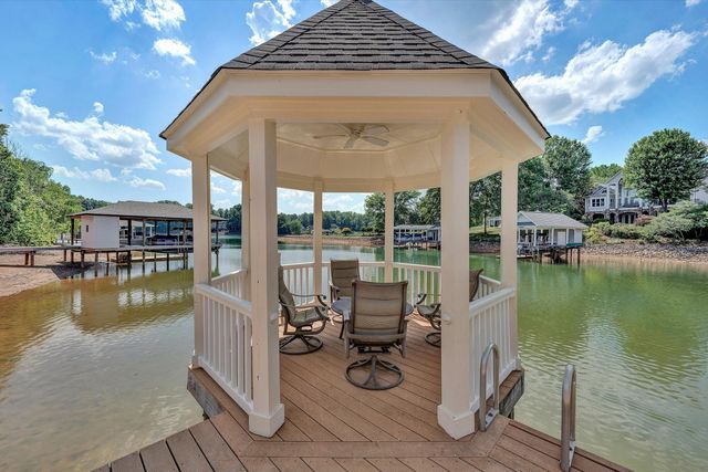 332 Saddleridge DR, Penhook, VA 24137
