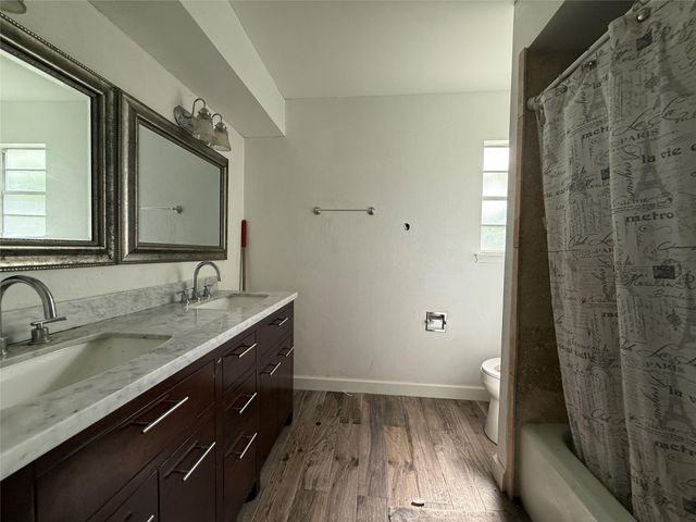1123 Suwanee Lane, Houston, TX 77090