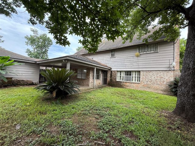 1123 Suwanee Lane, Houston, TX 77090