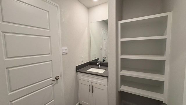 4206 CORNERSTONE Circle, Granbury, TX 76048