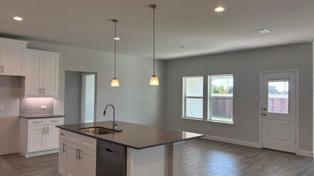 4206 CORNERSTONE Circle, Granbury, TX 76048