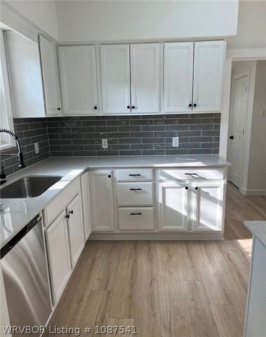 2203 S M Street, Fort Smith, AR 72901