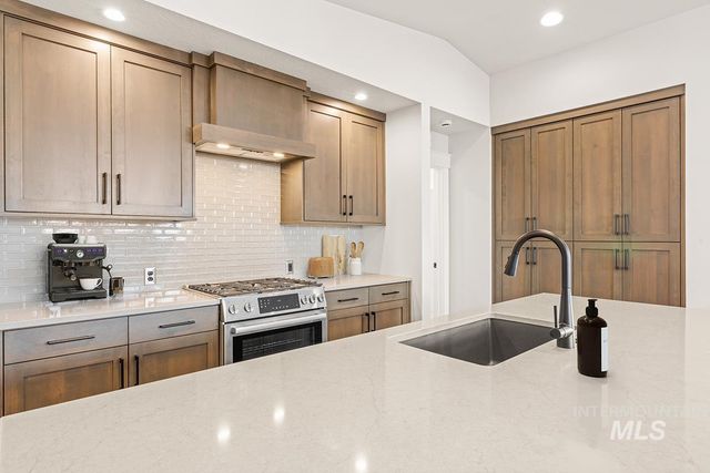 7077 S Cascabel Lane, Meridian, ID 83642