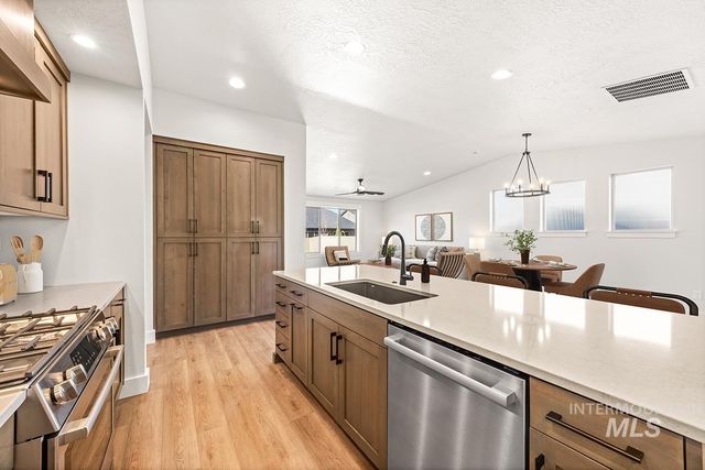 7077 S Cascabel Lane, Meridian, ID 83642