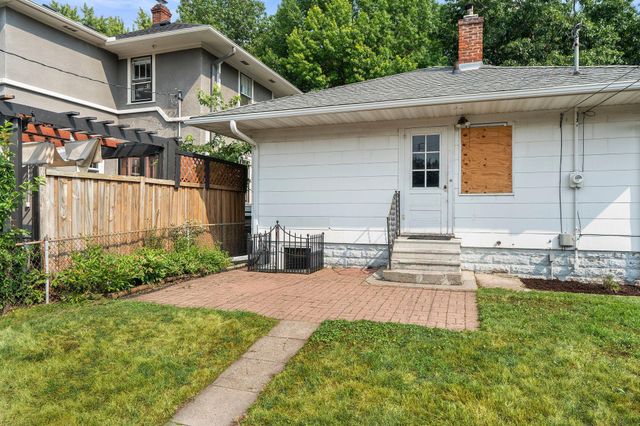 1980 Stanford Avenue, Saint Paul, MN 55105