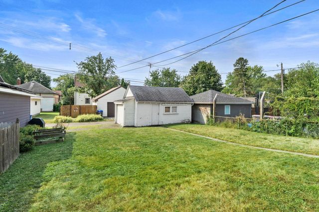 1980 Stanford Avenue, Saint Paul, MN 55105