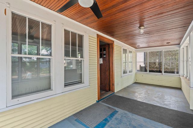 1980 Stanford Avenue, Saint Paul, MN 55105