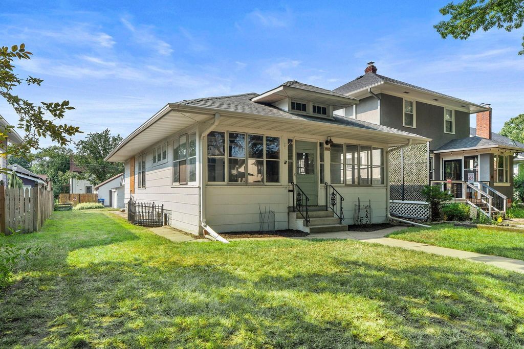 1980 Stanford Avenue, Saint Paul, MN 55105