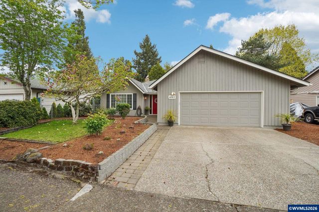 4682 Happy Dr NE, Salem, OR 97305