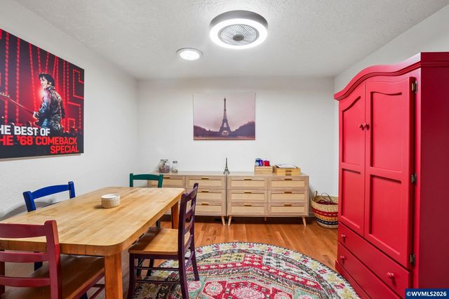 4682 Happy Dr NE, Salem, OR 97305