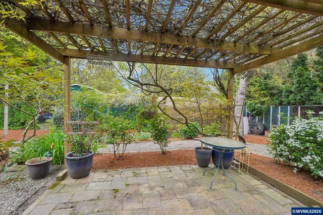 4682 Happy Dr NE, Salem, OR 97305