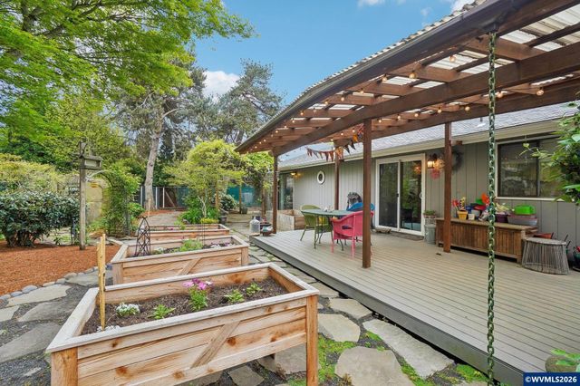 4682 Happy Dr NE, Salem, OR 97305