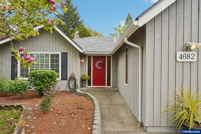 4682 Happy Dr NE, Salem, OR 97305