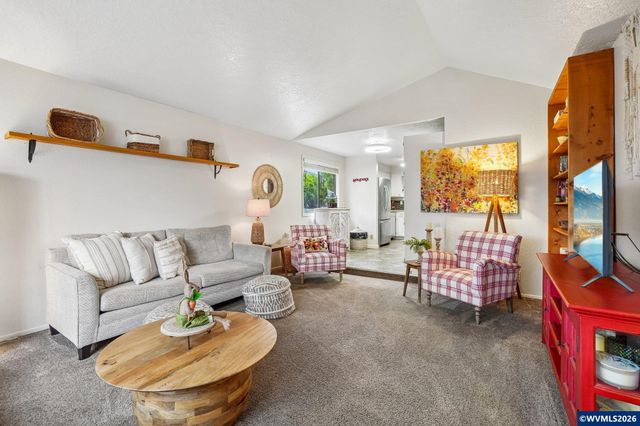 4682 Happy Dr NE, Salem, OR 97305