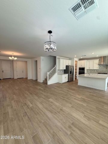 5731 S LABELLE Avenue, Mesa, AZ 85212