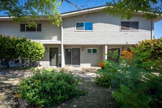 2636 W BERRIDGE Lane C-12, Phoenix, AZ 85017