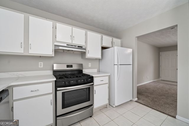 2071 Walden Park Place, Snellville, GA 30078