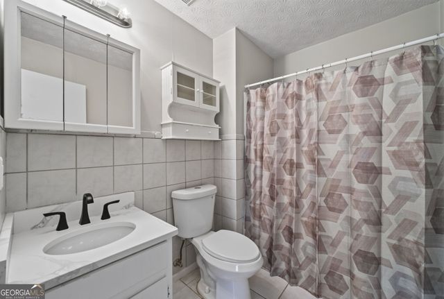 2071 Walden Park Place, Snellville, GA 30078