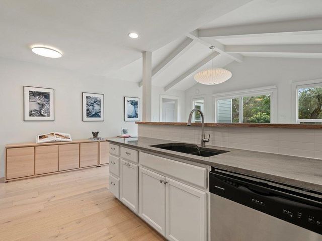 5026 Lansing DR, Austin, TX 78745