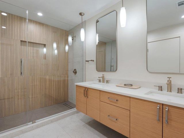 5026 Lansing DR, Austin, TX 78745