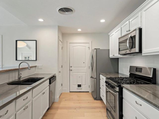 5026 Lansing DR, Austin, TX 78745