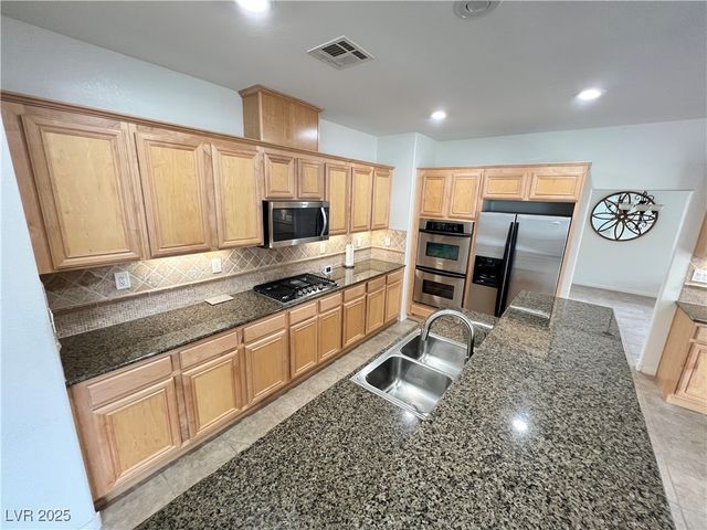 742 Canary Wharf Drive, Las Vegas, NV 89178