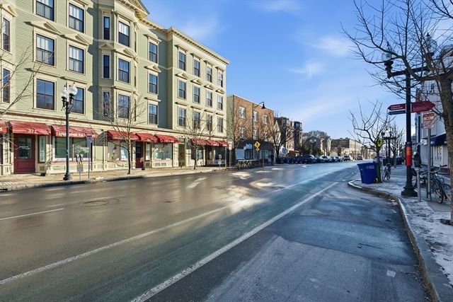 367 Somerville Ave G, Somerville, MA 02143