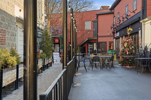 367 Somerville Ave G, Somerville, MA 02143