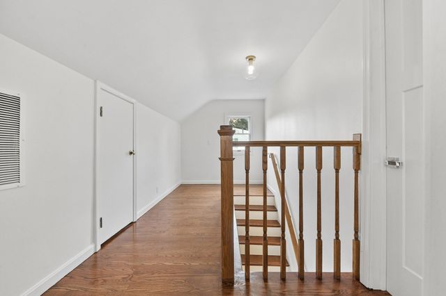 1 Frances Rd, Burlington, MA 01803