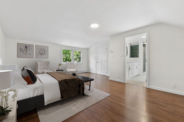 1 Frances Rd, Burlington, MA 01803