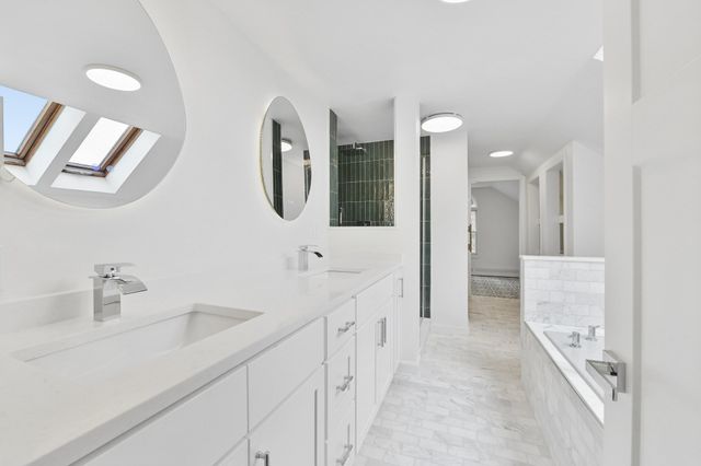 1 Frances Rd, Burlington, MA 01803