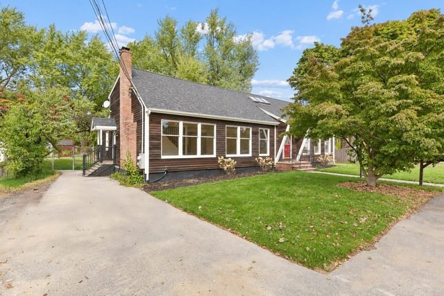 1 Frances Rd, Burlington, MA 01803