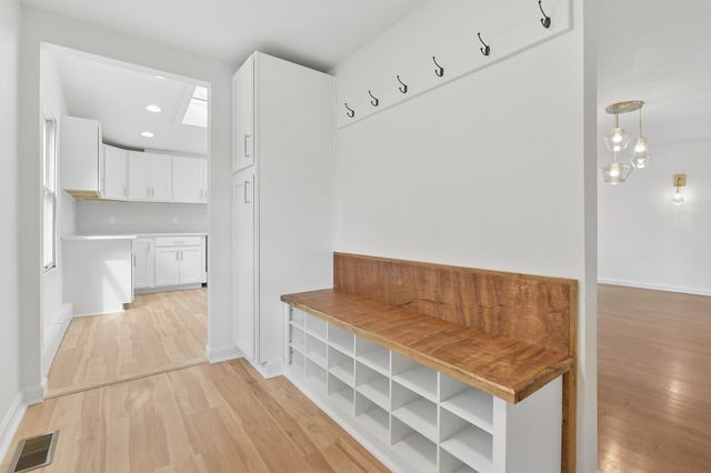 1 Frances Rd, Burlington, MA 01803