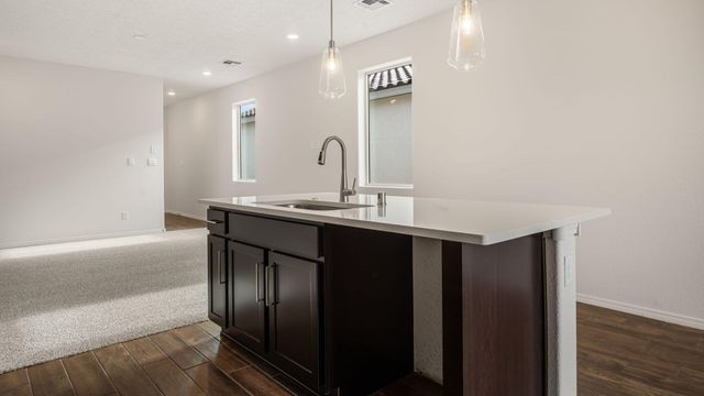 1501 Calle Oeste NW, Los Lunas, NM 87031