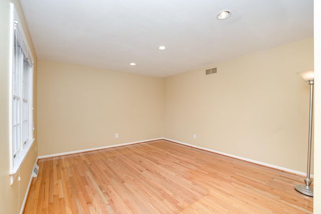 8868 Valley Circle Drive, Florence, KY 41042