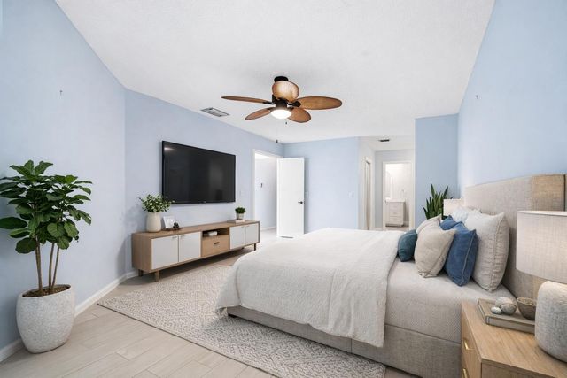 5041 Pine Drive, Boynton Beach, FL 33437