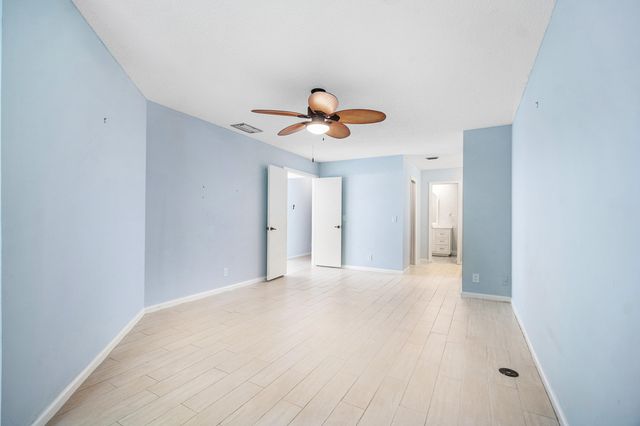 5041 Pine Drive, Boynton Beach, FL 33437