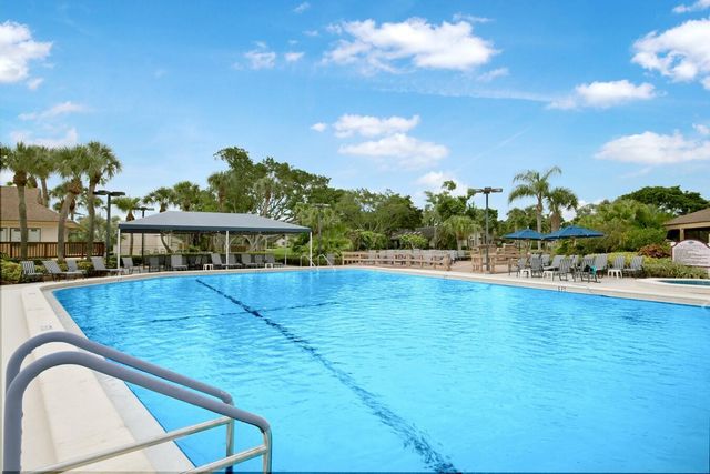 5041 Pine Drive, Boynton Beach, FL 33437