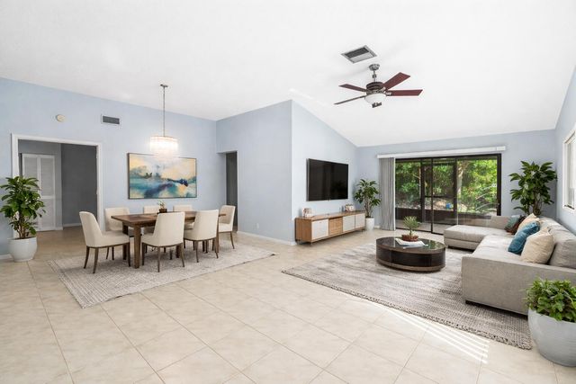 5041 Pine Drive, Boynton Beach, FL 33437