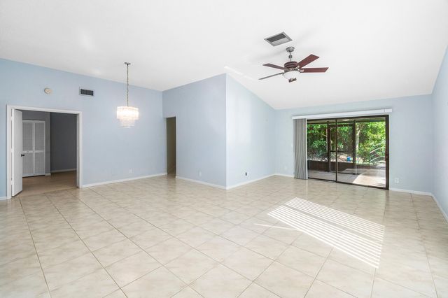 5041 Pine Drive, Boynton Beach, FL 33437