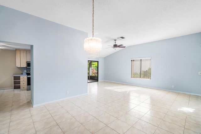 5041 Pine Drive, Boynton Beach, FL 33437