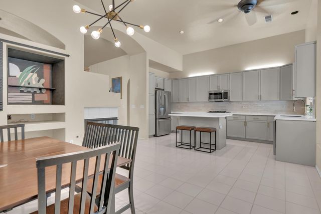 5671 W Athens Avenue, Fresno, CA 93722