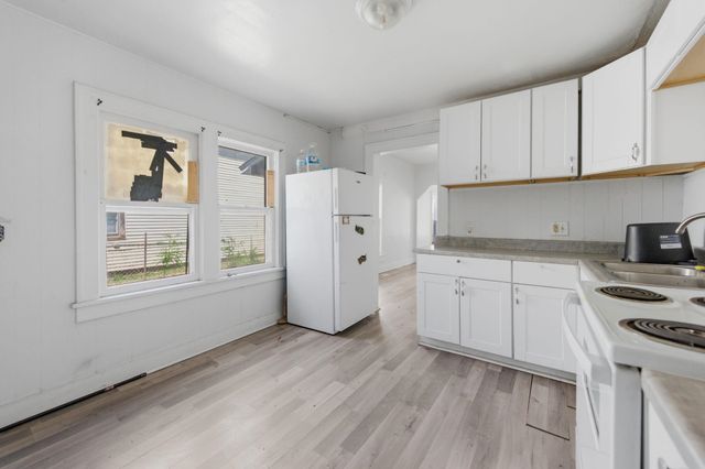 611 S Hydraulic Ave, Wichita, KS 67211