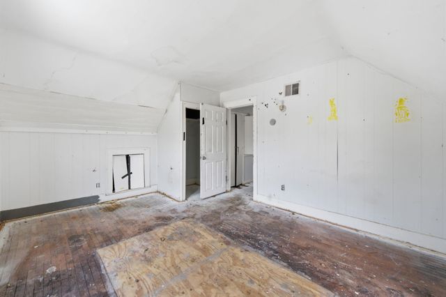 611 S Hydraulic Ave, Wichita, KS 67211